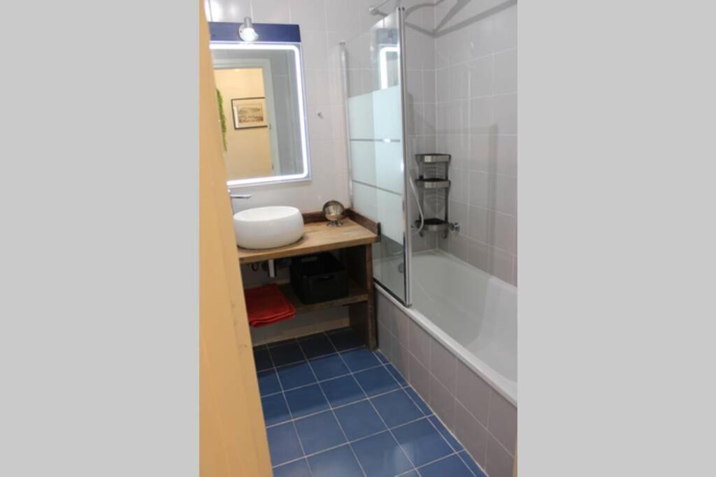 Luxury 4 Bed Apartment On Coastal Footpath At Cap Ras Llança Exterior foto