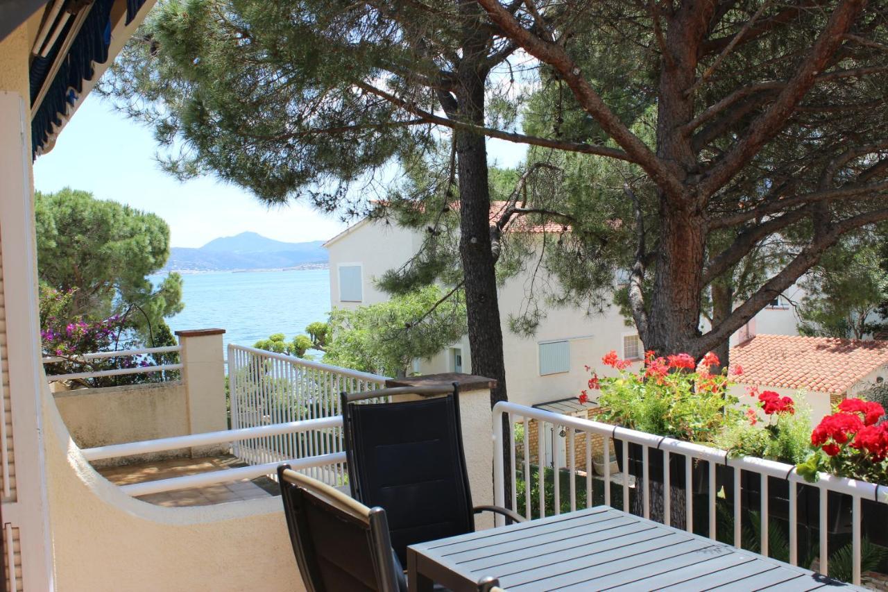 Luxury 4 Bed Apartment On Coastal Footpath At Cap Ras Llança Exterior foto